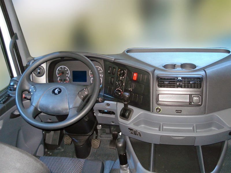 КАМАЗ 65207 салон кабины