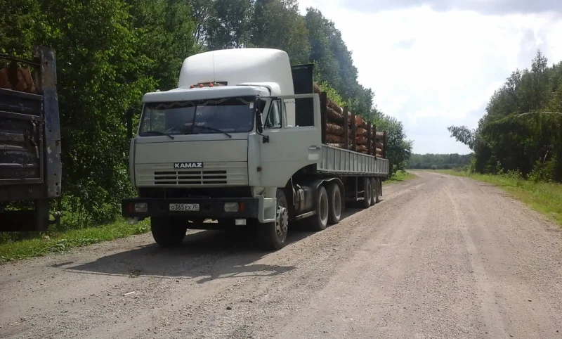 КАМАЗ 54105 бортовой