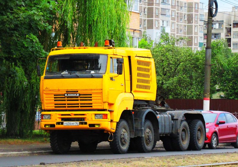 КАМАЗ 65228 8х8