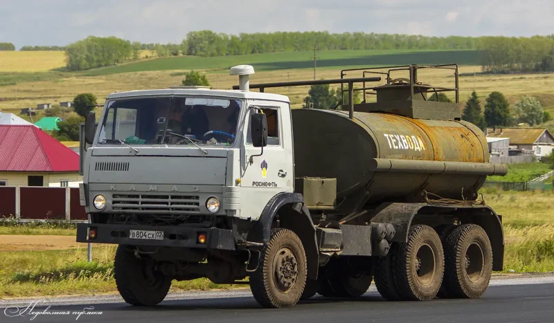 КАМАЗ 53212 седельный тягач