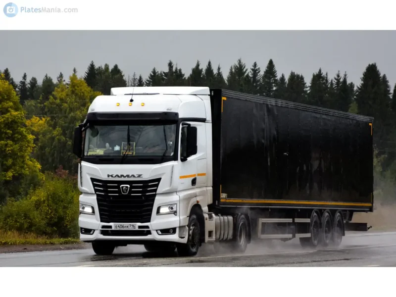Тягач КАМАЗ-54901