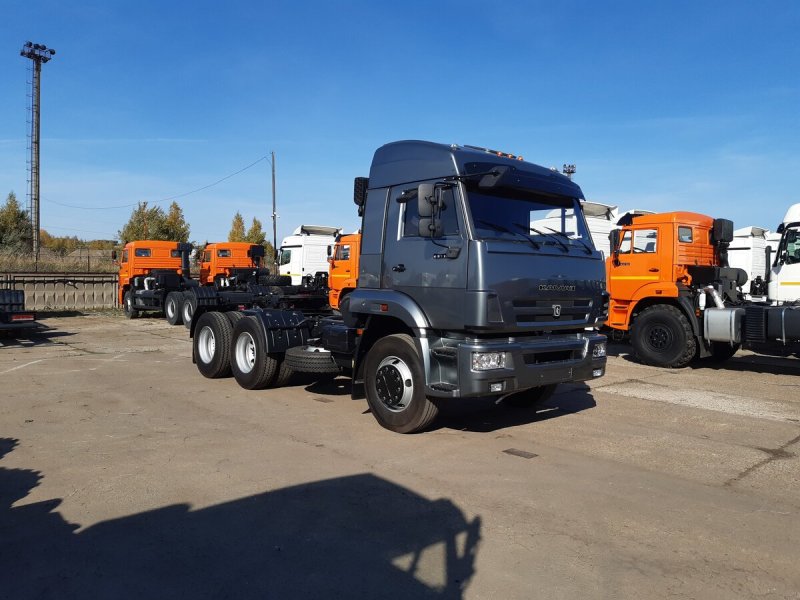 КАМАЗ 65115 седельный тягач