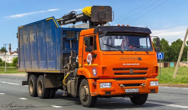 Заводской КАМАЗ-65115 горбатый