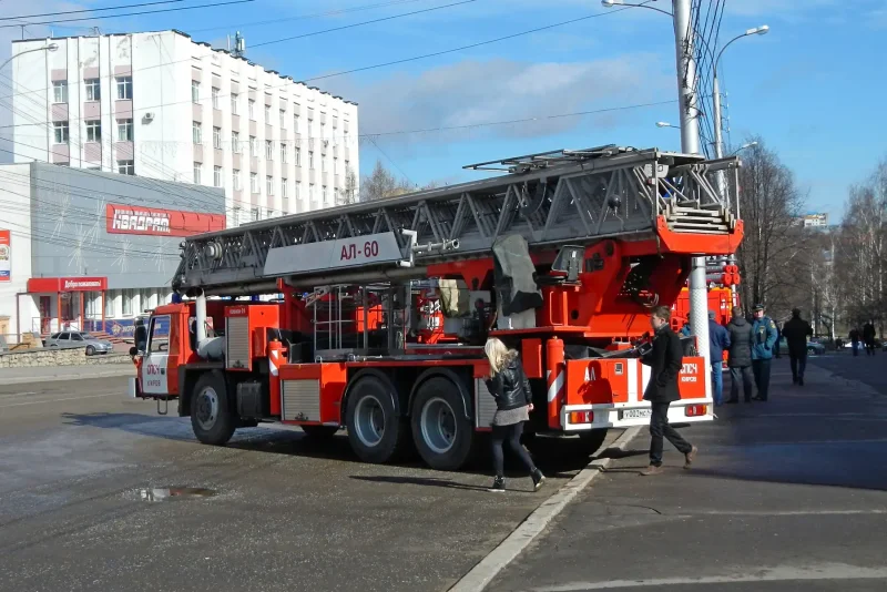 Пожарная автолестница магирус