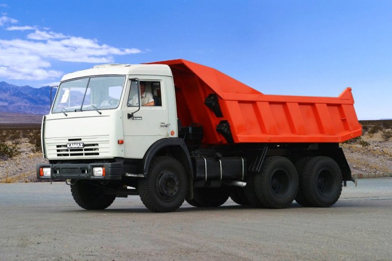 Грузовой самосвал КАМАЗ 55111