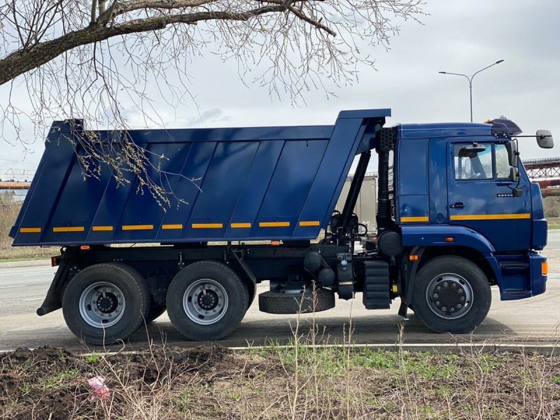 КАМАЗ 65115 самосвал синий