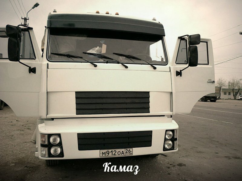 Тюнинговый КАМАЗ 53 20