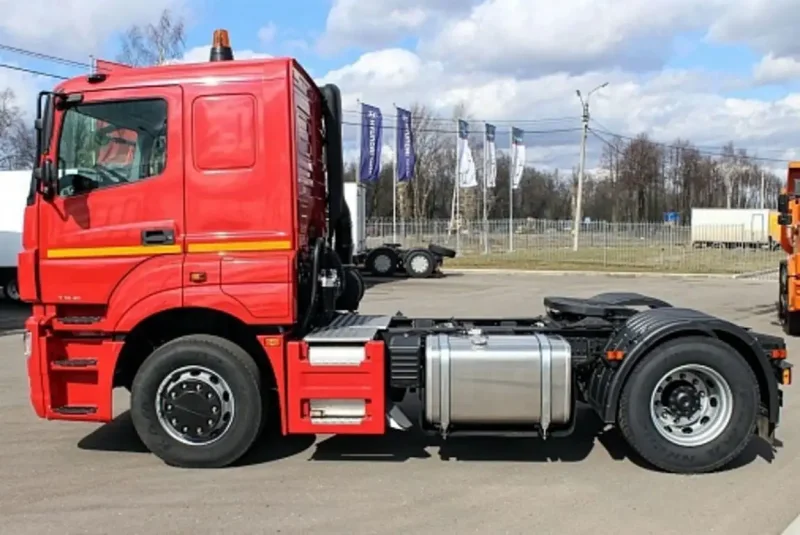 КАМАЗ-5490-s5 седельный тягач