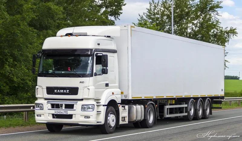 КАМАЗ 5490 С полуприцепом бортовой