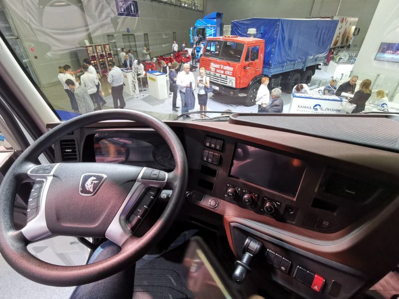 КАМАЗ 54901 салон