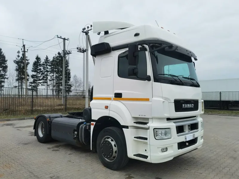 КАМАЗ тягач 5490 синий