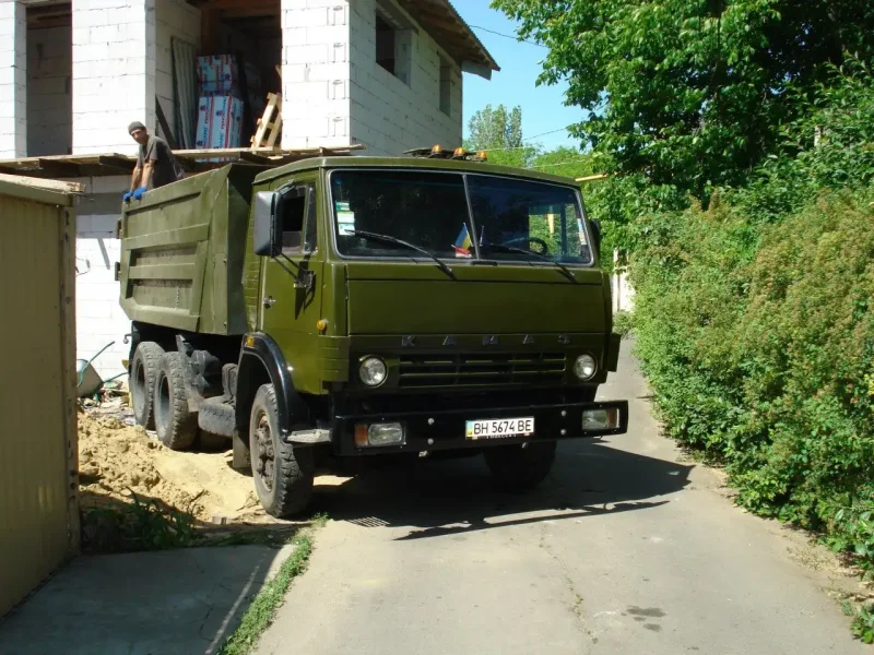 КАМАЗ 55111 зеленый