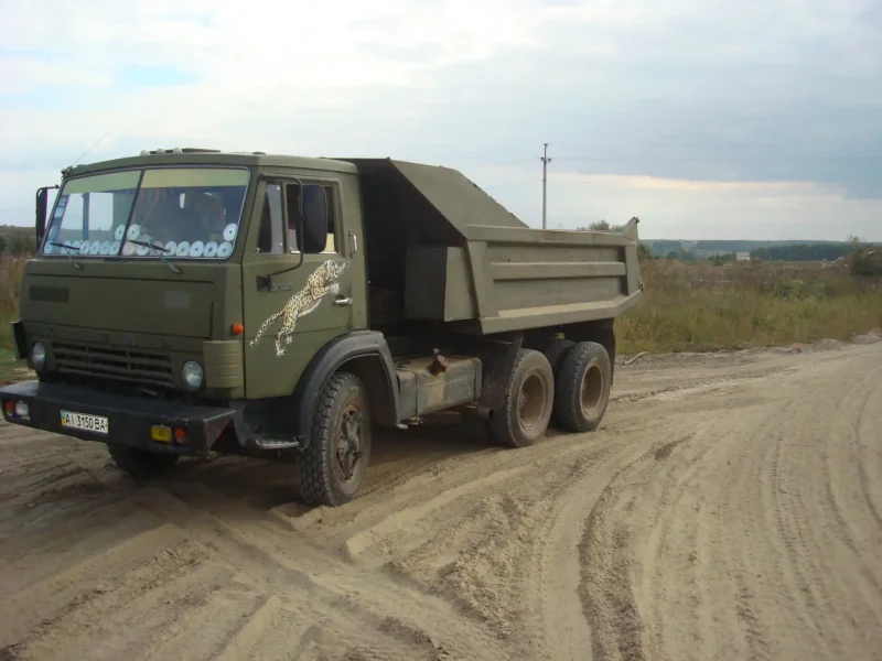 КАМАЗ 5511 зеленый самосвал