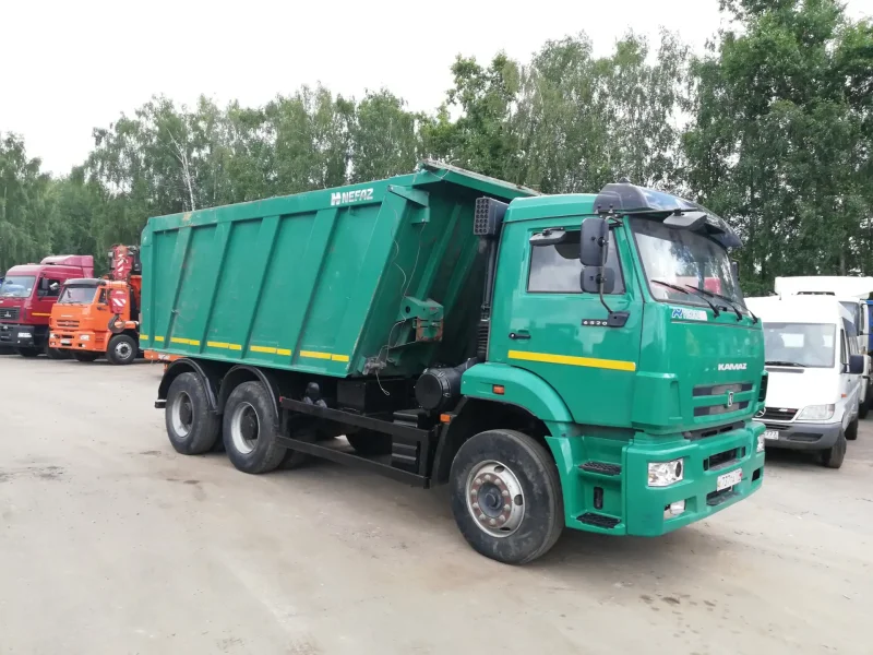 КАМАЗ 6520 самосвал зеленый