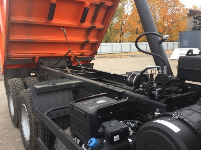 КАМАЗ 65115 самосвал с двигателем cummins