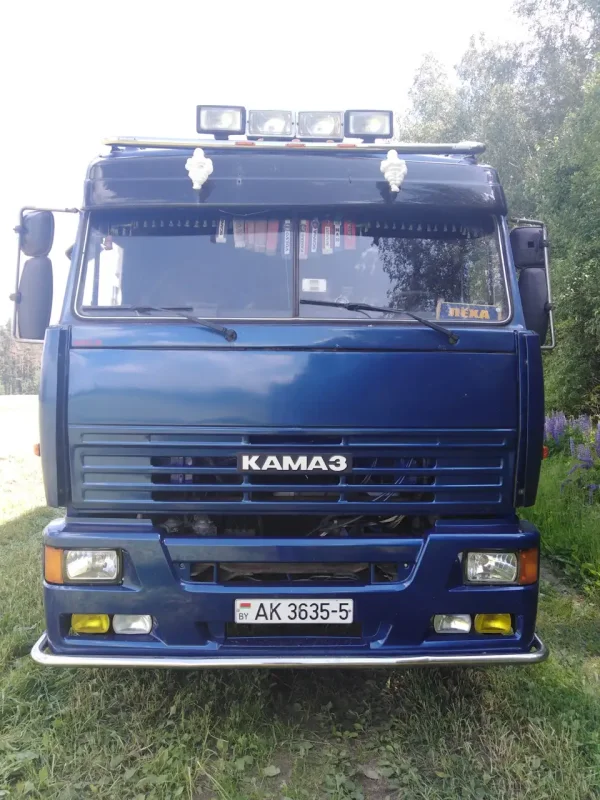 КАМАЗ 55102 голубой