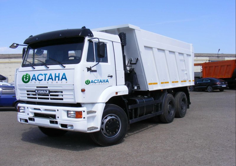 КАМАЗ 6520 самосвал белый