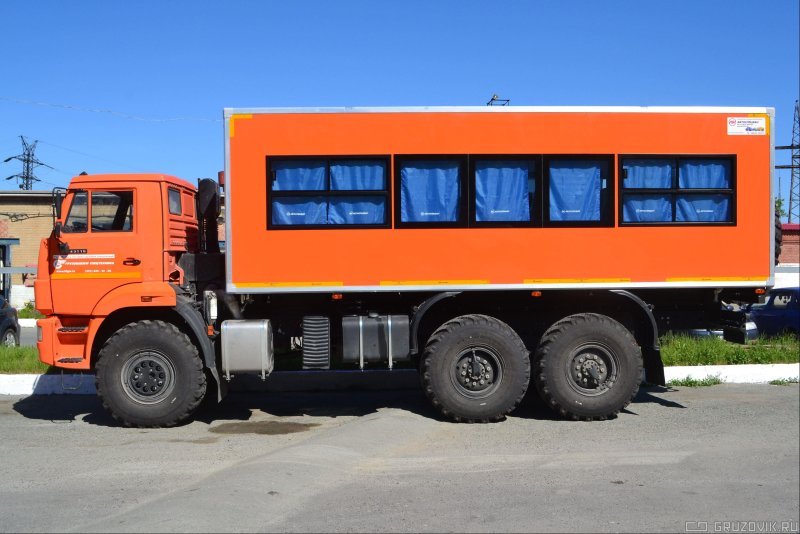 КАМАЗ 43118 вахтовка