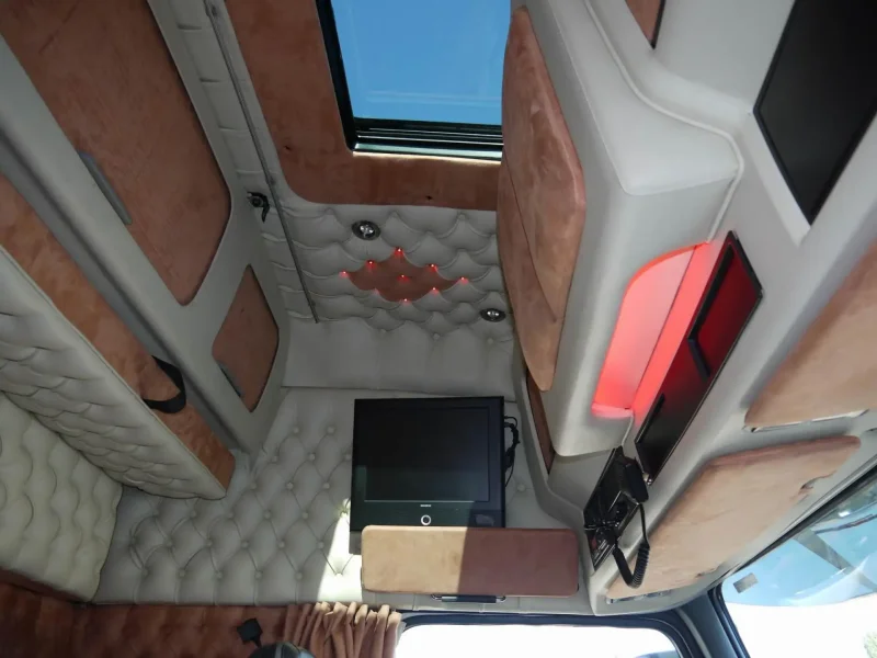 Обшивка кабины Volvo FH