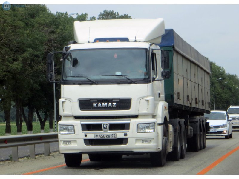 КАМАЗ 65206 самосвал