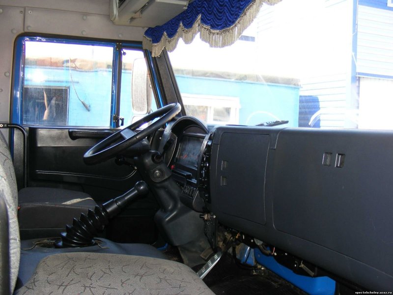 КАМАЗ 65117 салон