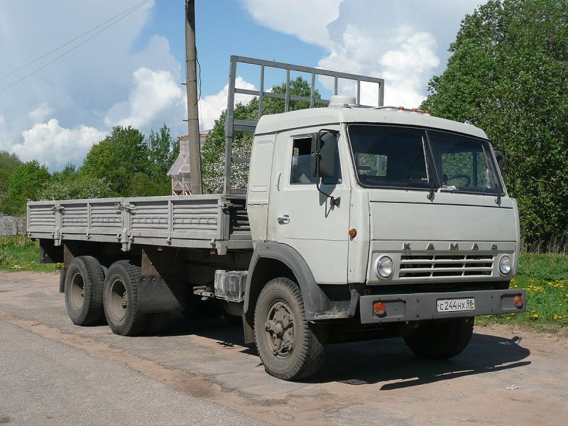 КАМАЗ 53212 бортовой
