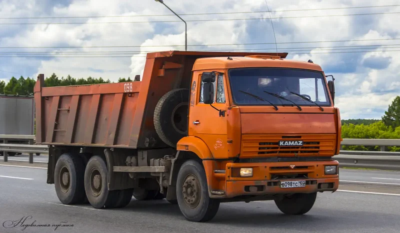 КАМАЗ 6520 самосвал
