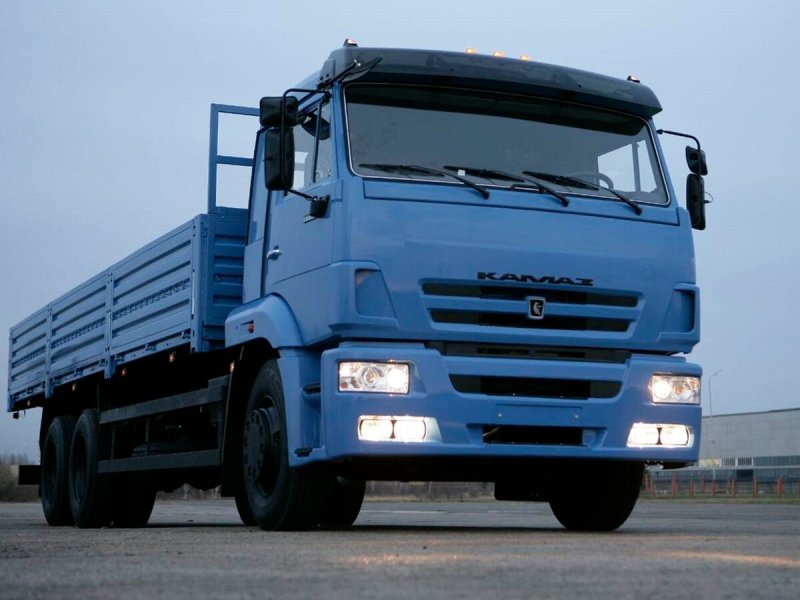 Грузовик КАМАЗ 65117