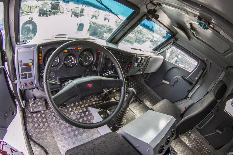 КАМАЗ 5350 салон