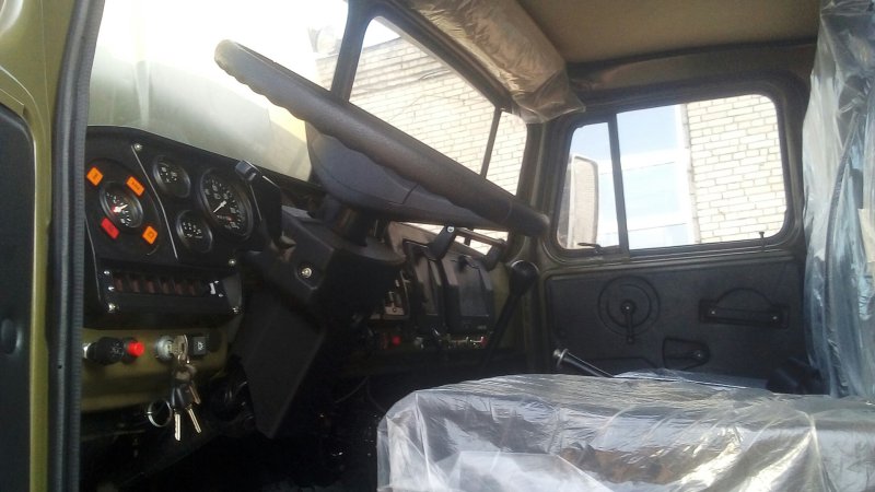 КАМАЗ-4310 салон кабины