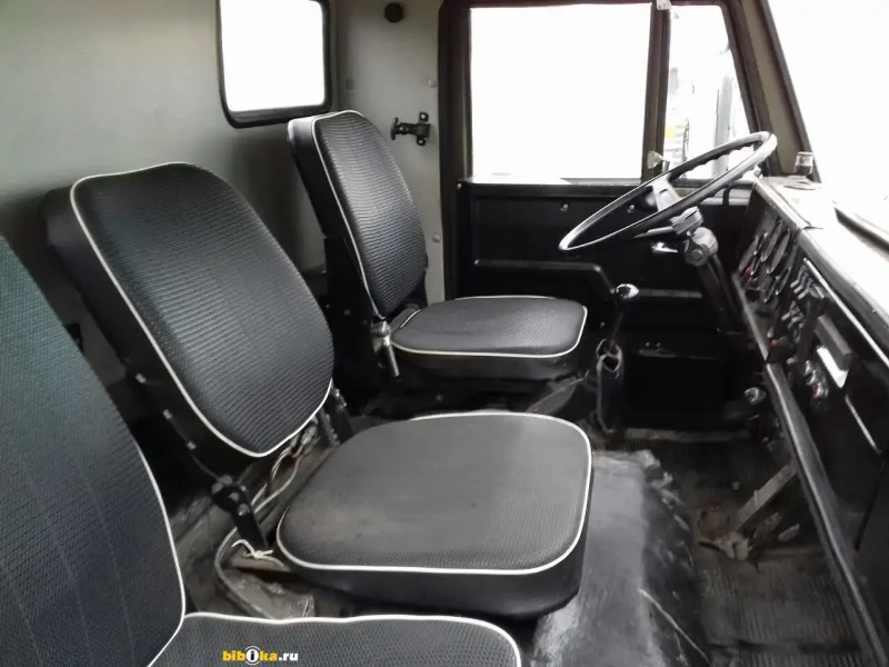 КАМАЗ-4310 салон кабины
