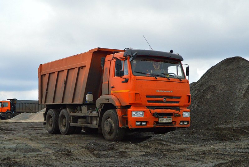 КАМАЗ 6520 самосвал