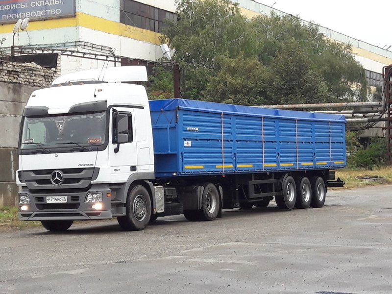 КАМАЗ 55111 С прицепом зерновоз