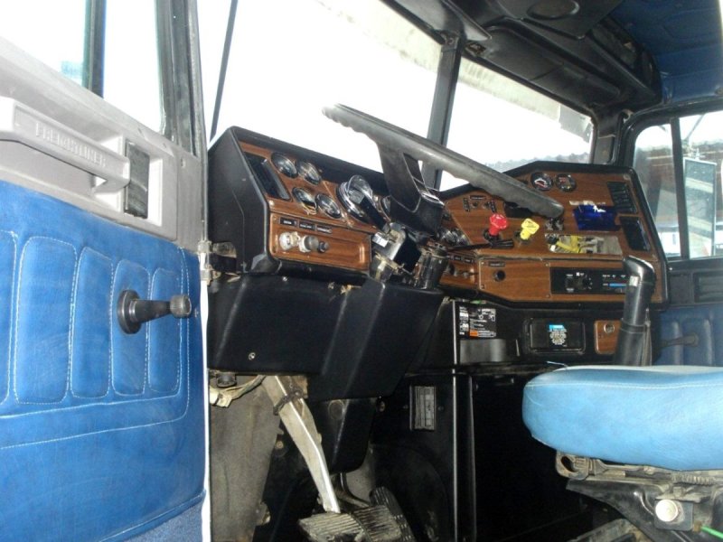 КАМАЗ 65117 кабина внутри