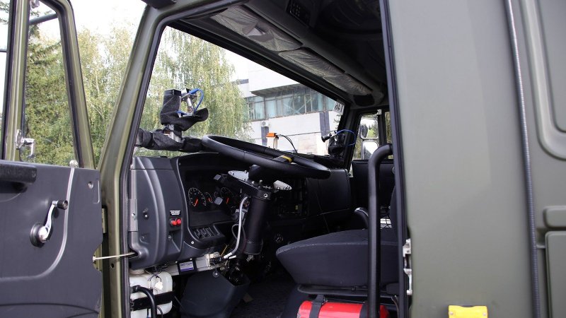 КАМАЗ 5350 военный кабина