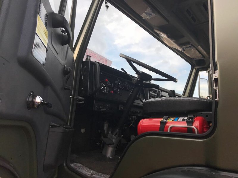 Военный КАМАЗ 5350 салон