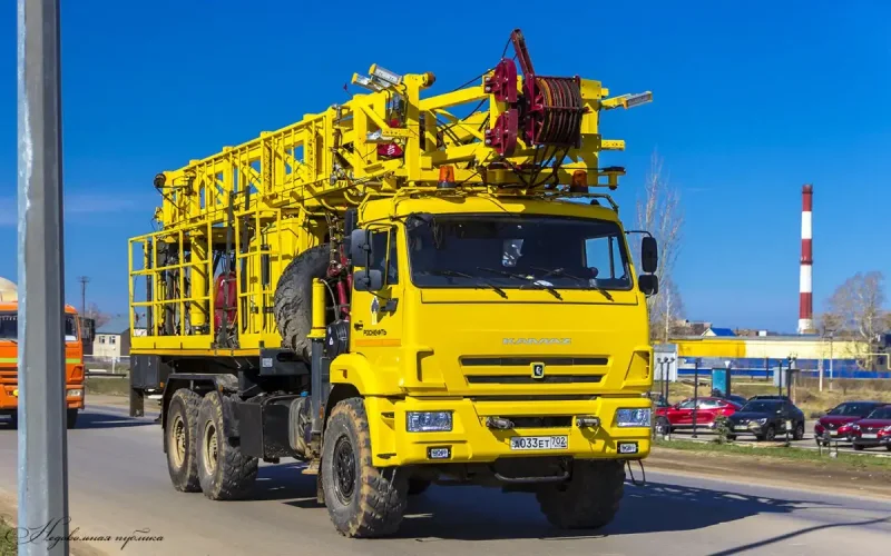 КАМАЗ 43118 Роснефть