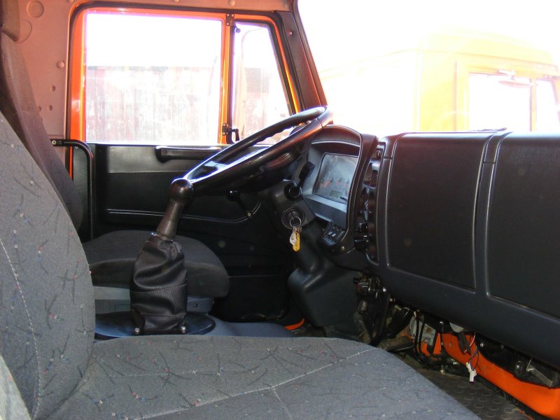 КАМАЗ 65115 кабина внутри
