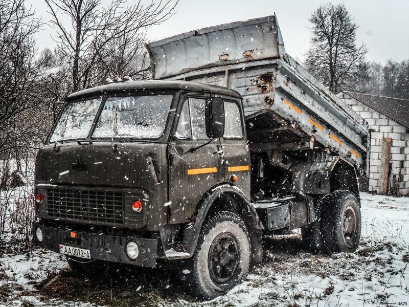 МАЗ-5549 самосвал