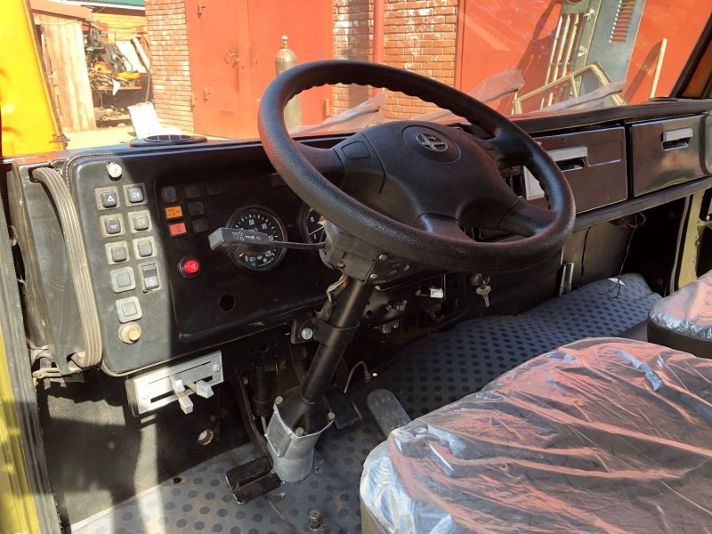 КАМАЗ 65115 салон кабины