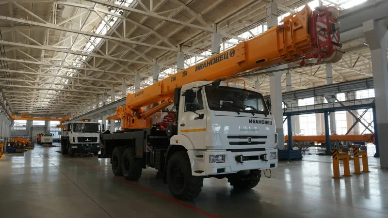 Автокран Ивановец КС-45717к-3