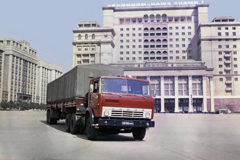Грузовик КАМАЗ 5410
