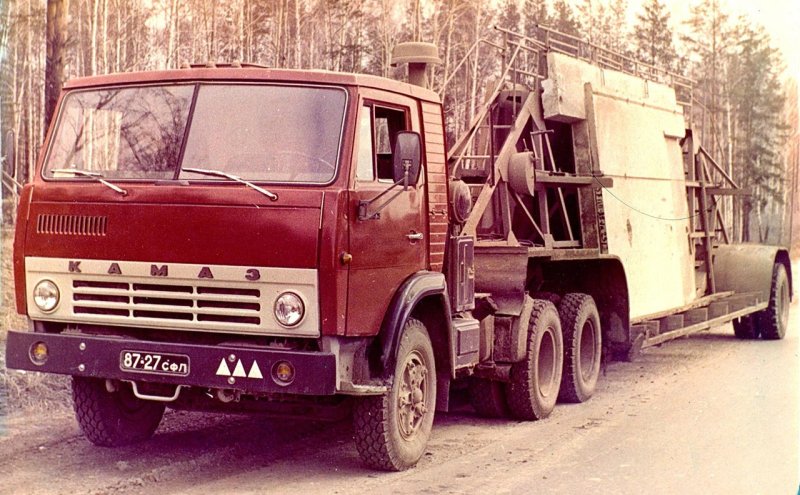 КАМАЗ-54101 - первый самосвальный автопоезд СССР