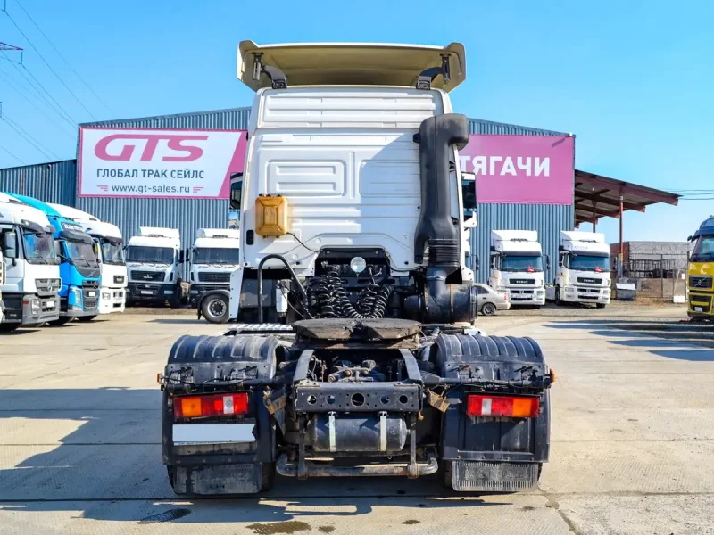 КАМАЗ 5490 С полуприцепом контейнеровоз