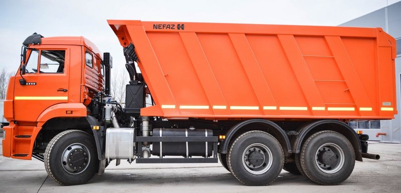 КАМАЗ 4310 сбоку