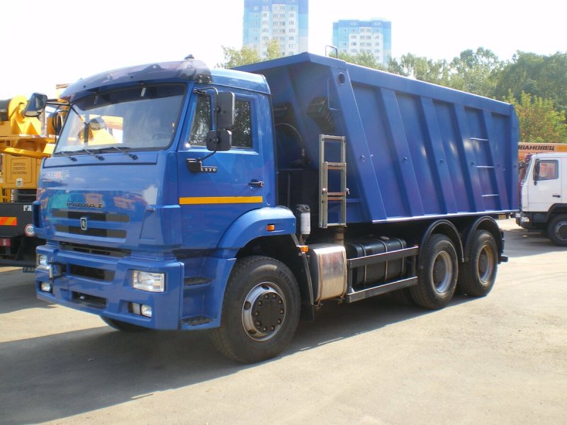 КАМАЗ 6520 самосвал синий