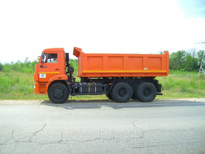 Грузовой самосвал КАМАЗ 65115