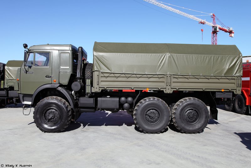 КАМАЗ 5320 вид спереди