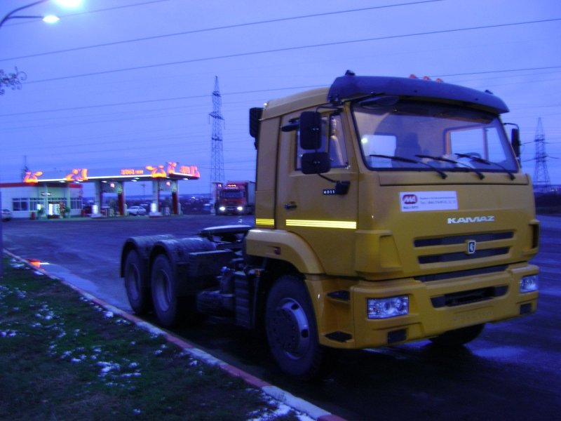 КАМАЗ-65116 седельный тягач