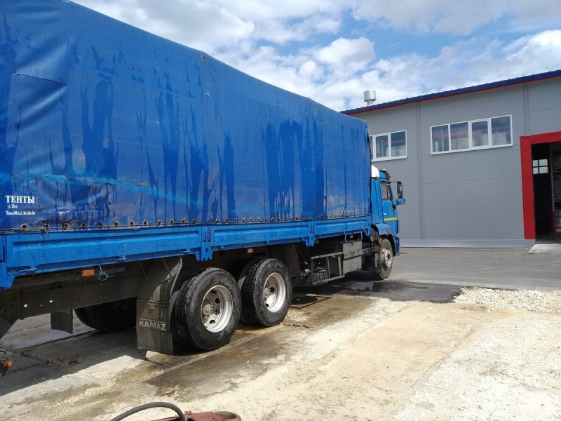 КАМАЗ 65117 синий